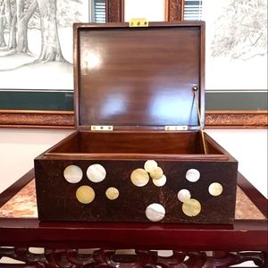 Vintage Hand-made Maitland Smith Tessallated Wood Box inlaid/Mother Of Pearl